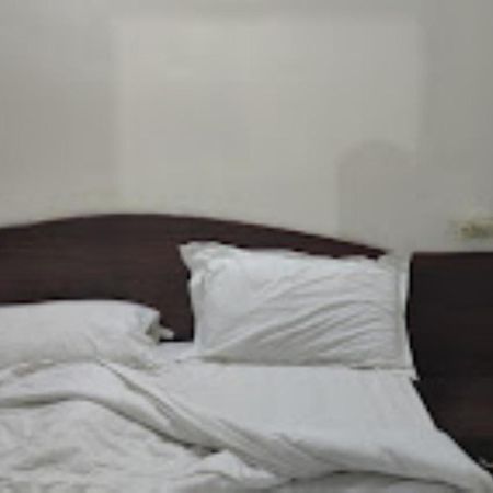 Hotel Sai Plaza , Akbarpur Akbarpur  Kültér fotó